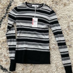 NWT long sleeve crew neck light weight “Frame” top